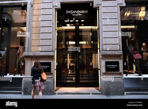 ysl luxembourg store|Breuninger Luxemburg: Fashion & Beauty.